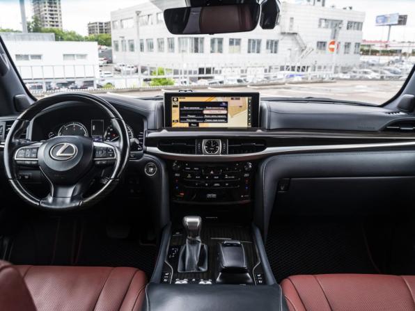 Lexus LX III Рестайлинг 2 с пробегом 2018 года, цена 7 990 000 рублей, 195481 км, внедорожник, Автокод Объявления