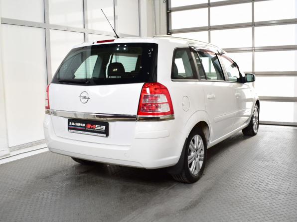 Opel Zafira B Рестайлинг с пробегом 2012 года, цена 654 999 рублей, 180765 км, компактвэн, Автокод Объявления