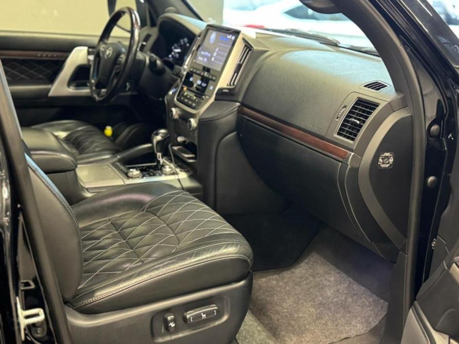 Toyota Land Cruiser 200 Series Рестайлинг 2 Красноярск  - изображение 9