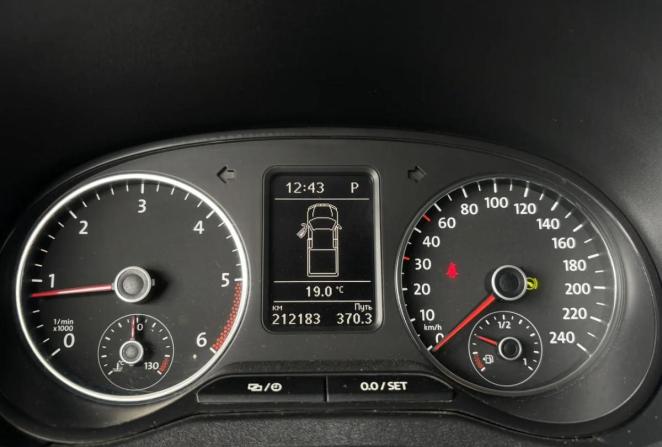 Volkswagen Amarok I с пробегом 2013 года, цена 2 100 000 рублей, 212182 км, offers.body_type.unknown, Автокод Объявления