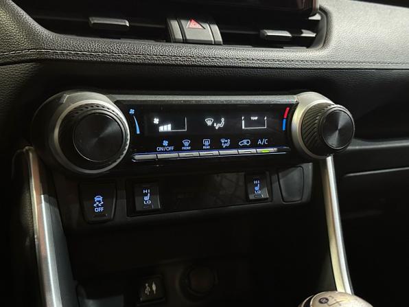 Toyota RAV4 V (XA50) с пробегом 2020 года, цена 2 849 990 рублей, 112845 км, внедорожник, Автокод Объявления
