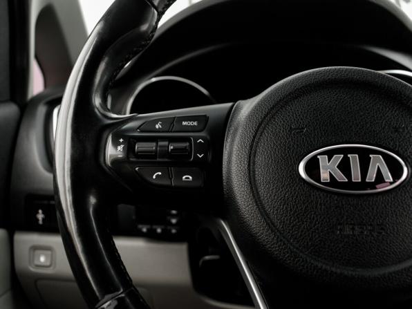 Kia Carnival III с пробегом 2018 года, цена 2 670 000 рублей, 124653 км, минивэн, Автокод Объявления