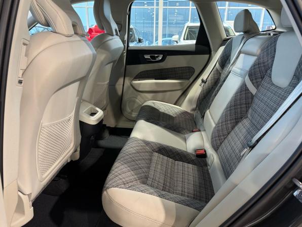 Volvo XC60 II с пробегом 2021 года, цена 4 175 000 рублей, 54623 км, внедорожник, Автокод Объявления