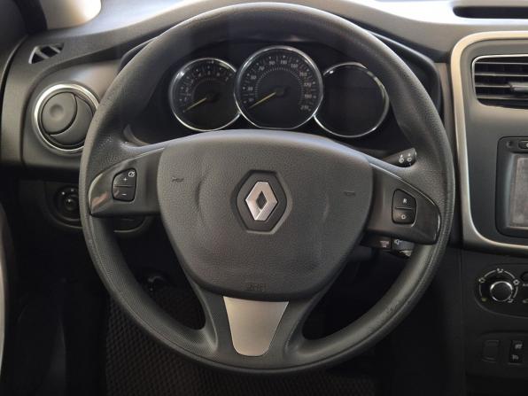 Renault Sandero II с пробегом 2018 года, цена 1 099 000 рублей, 109000 км, хэтчбек, Автокод Объявления