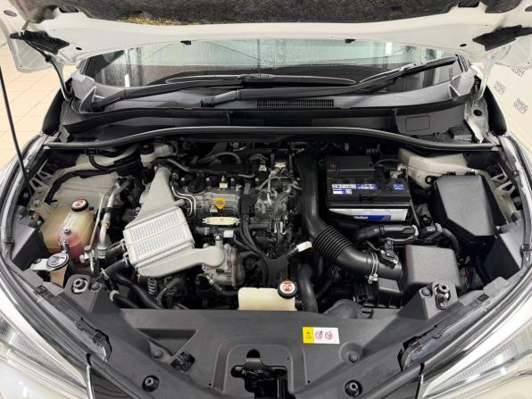 Toyota C-HR I Рестайлинг с пробегом 2018 года, цена 1 790 000 рублей, 66385 км, внедорожник, Автокод Объявления