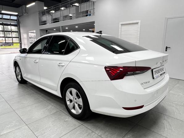 Skoda Octavia IV (A8) с пробегом 2021 года, цена 2 450 000 рублей, 82500 км, лифтбек, Автокод Объявления