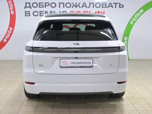 Li Auto (Lixiang) L7 I Рестайлинг с пробегом 2024 года, цена 7 150 000 рублей, 7800 км, внедорожник, Автокод Объявления