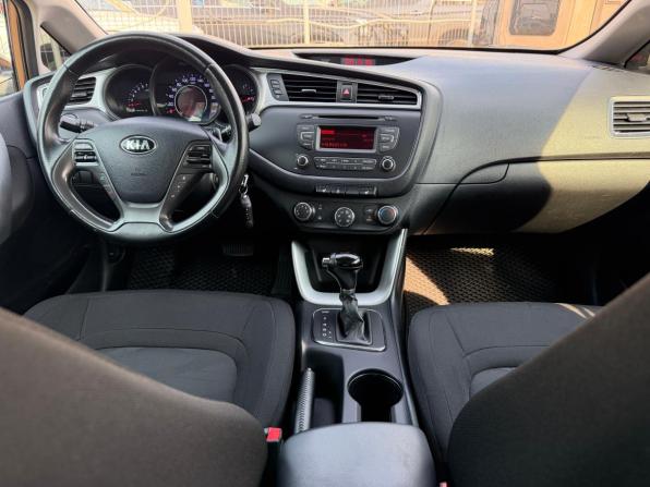 Kia Ceed II Рестайлинг с пробегом 2016 года, цена 1 200 000 рублей, 211000 км, хэтчбек, Автокод Объявления