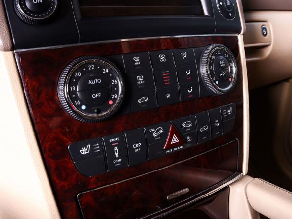 Mercedes-Benz M-Класс II (W164) Рестайлинг с пробегом 2010 года, цена 1 300 000 рублей, 177126 км, внедорожник, Автокод Объявления