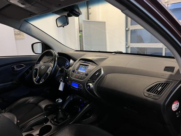 Hyundai ix35 I Рестайлинг с пробегом 2014 года, цена 1 200 000 рублей, 261826 км, внедорожник, Автокод Объявления