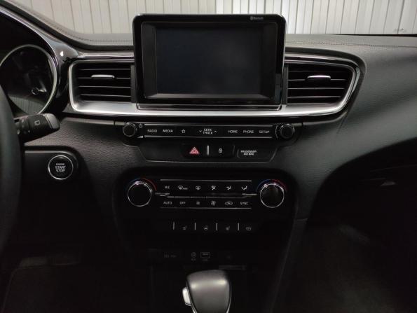 Kia Ceed III с пробегом 2019 года, цена 1 450 000 рублей, 157502 км, универсал, Автокод Объявления