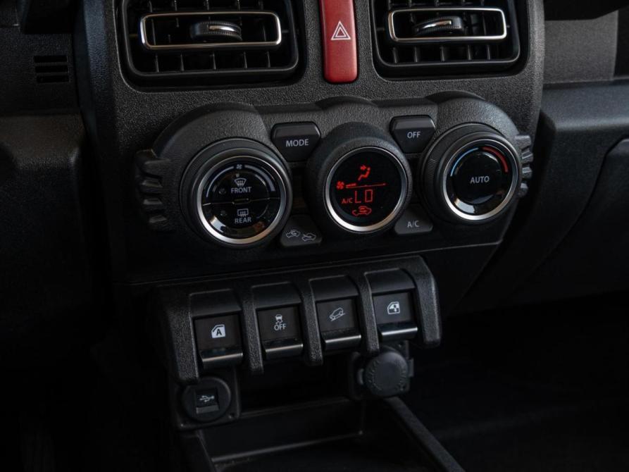 Suzuki Jimny IV Краснодар  - изображение 11