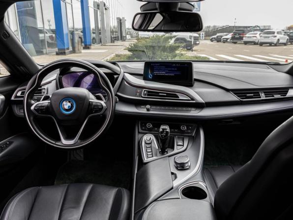 BMW i8 I с пробегом 2016 года, цена 5 450 000 рублей, 30430 км, купе, Автокод Объявления
