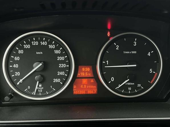 BMW 5 серии V (E60/E61) Рестайлинг с пробегом 2009 года, цена 1 219 000 рублей, 401233 км, седан, Автокод Объявления