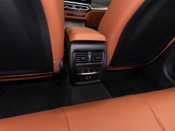 BMW 3 серии VII (G2x) Рестайлинг 2 с пробегом 2024 года, цена 5 900 000 рублей, 8500 км, седан, Автокод Объявления