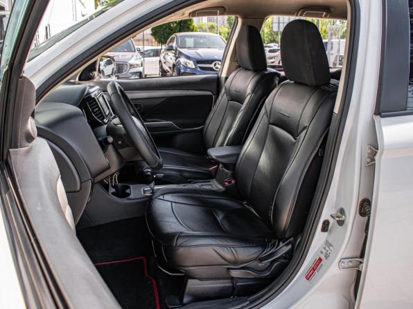 Mitsubishi Outlander III Рестайлинг с пробегом 2014 года, цена 1 590 000 рублей, 204371 км, внедорожник, Автокод Объявления