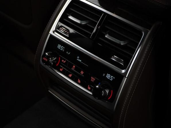 BMW 7 серии VI (G11/G12) с пробегом 2016 года, цена 4 050 000 рублей, 161766 км, седан, Автокод Объявления