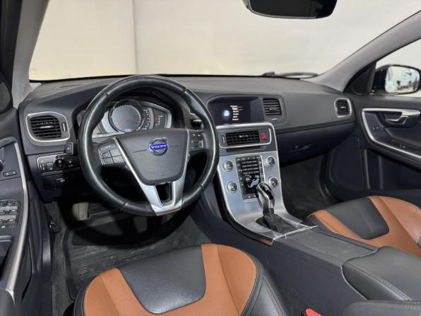 Volvo V60 Cross Country I с пробегом 2018 года, цена 2 299 000 рублей, 80563 км, универсал, Автокод Объявления