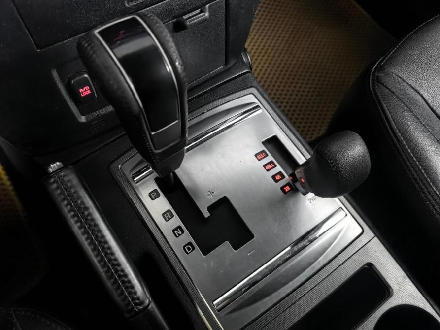 Mitsubishi Pajero IV Рестайлинг 1 Москва  - изображение 19