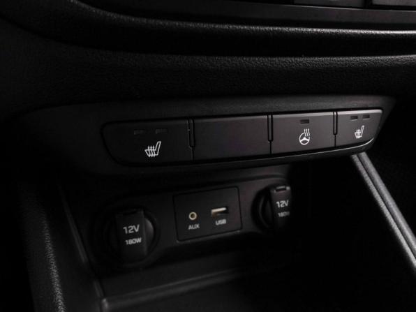 Hyundai Solaris II с пробегом 2018 года, цена 1 449 000 рублей, 85368 км, седан, Автокод Объявления