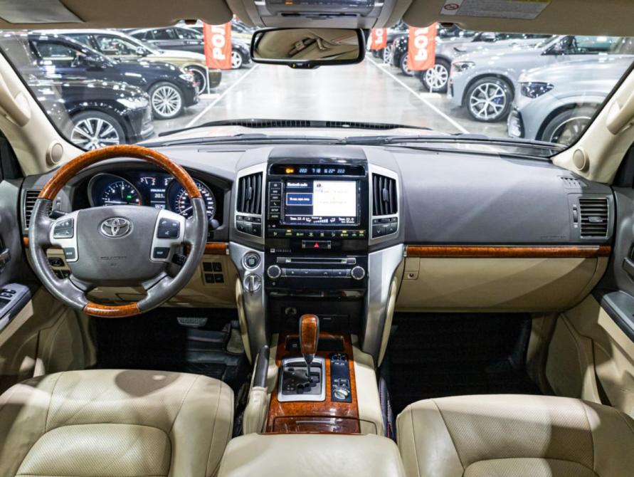 Toyota Land Cruiser 200 Series Рестайлинг 1 Санкт-Петербург  - изображение 17