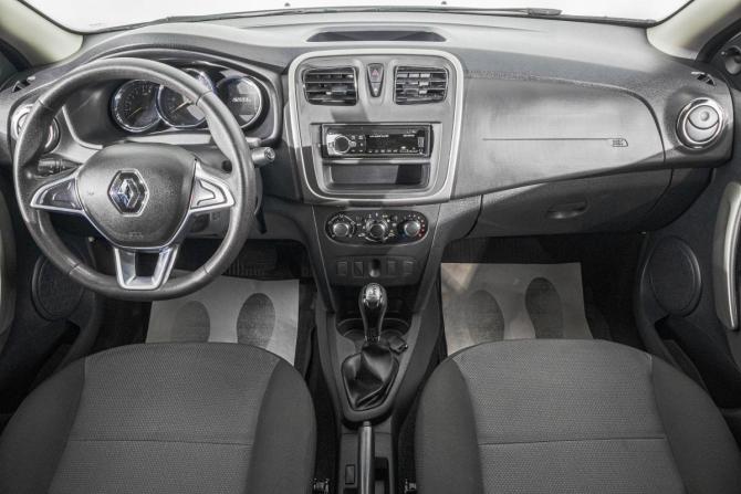 Renault Logan II Рестайлинг с пробегом 2020 года, цена 839 000 рублей, 198000 км, седан, Автокод Объявления