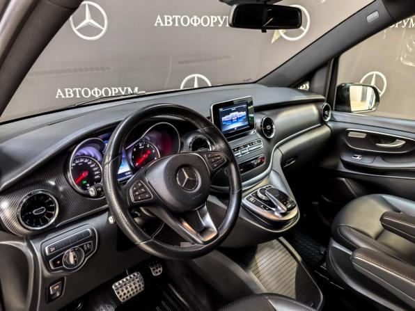 Mercedes-Benz V-Класс III (W447) Рестайлинг с пробегом 2019 года, цена 6 900 000 рублей, 42263 км, минивэн, Автокод Объявления