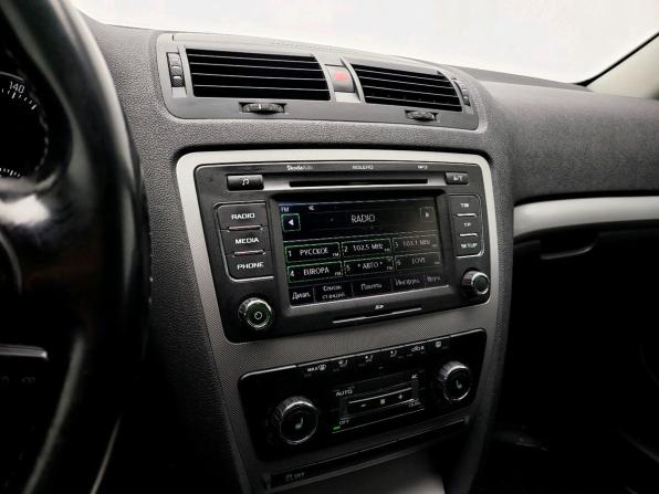 Skoda Octavia II (A5) Рестайлинг с пробегом 2012 года, цена 719 000 рублей, 249205 км, лифтбек, Автокод Объявления