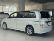 Toyota ISis I Рестайлинг Челябинск  - изображение 38