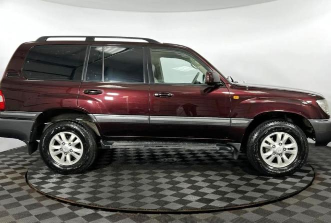 Toyota Land Cruiser 100 Series Рестайлинг 1 с пробегом 2005 года, цена 2 100 000 рублей, 284942 км, внедорожник, Автокод Объявления