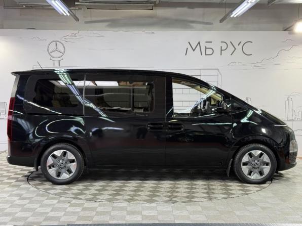 Hyundai Staria I с пробегом 2022 года, цена 3 999 000 рублей, 78000 км, минивэн, Автокод Объявления