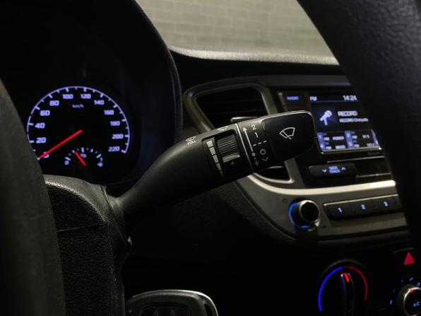 Hyundai Solaris II Рестайлинг с пробегом 2022 года, цена 1 420 000 рублей, 94020 км, седан, Автокод Объявления