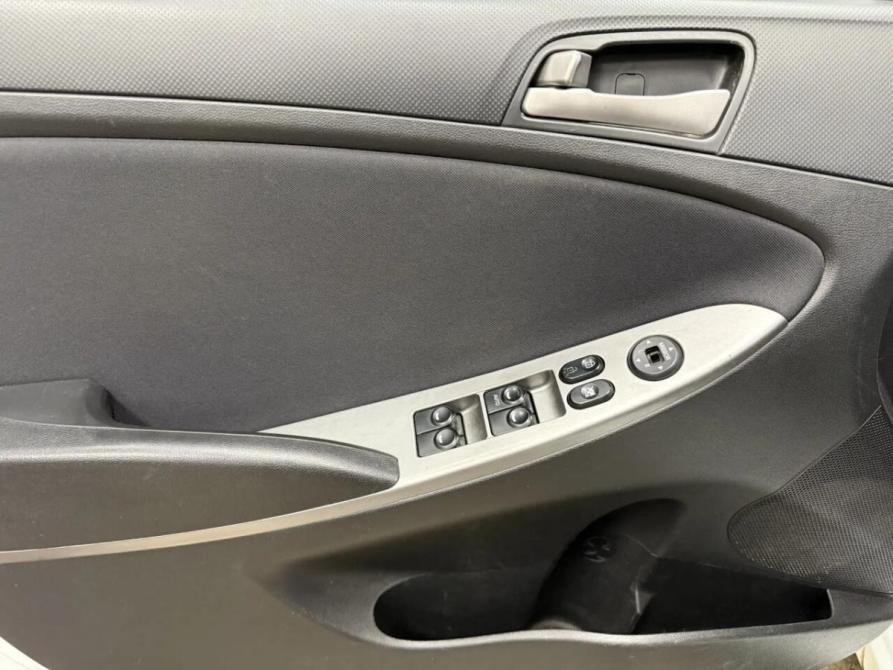 Hyundai Solaris I Рестайлинг Набережные Челны  - изображение 6