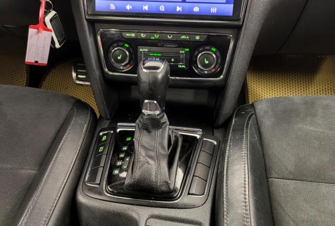Skoda Superb II с пробегом 2013 года, цена 920 000 рублей, 275970 км, лифтбек, Автокод Объявления