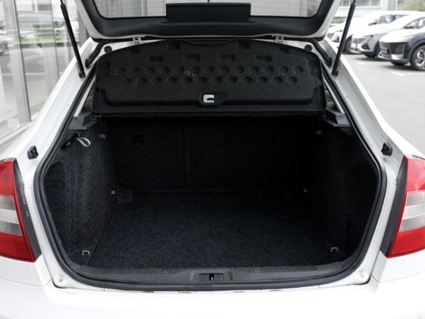 Skoda Octavia II (A5) Рестайлинг с пробегом 2012 года, цена 798 000 рублей, 258000 км, лифтбек, Автокод Объявления