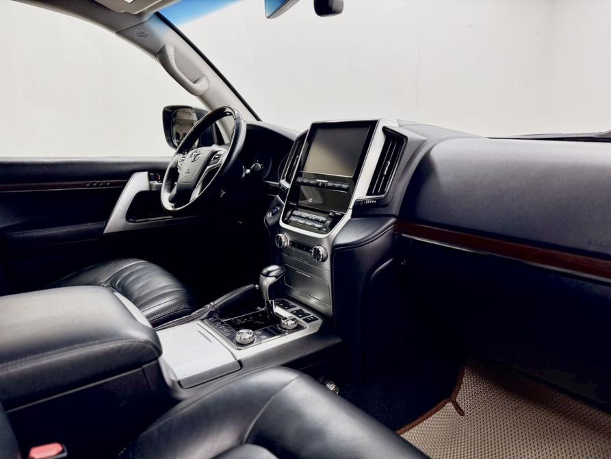 Toyota Land Cruiser 200 Series Рестайлинг 2 Вологда  - изображение 12