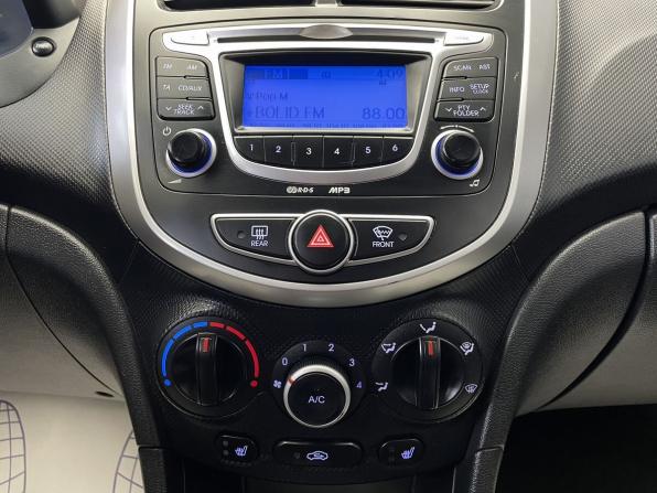 Hyundai Solaris I с пробегом 2011 года, цена 775 000 рублей, 110327 км, хэтчбек, Автокод Объявления