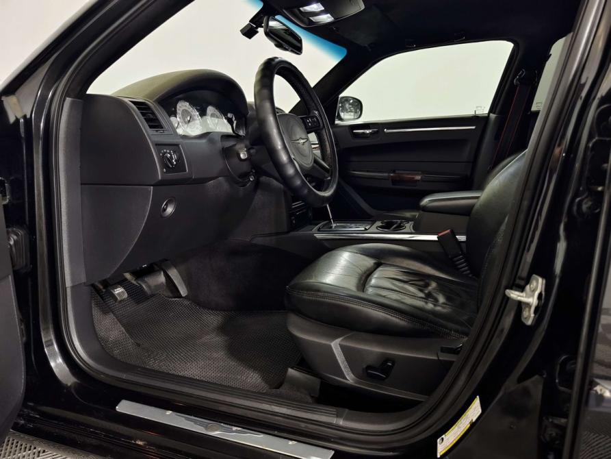 Chrysler 300C I Санкт-Петербург  - изображение 18