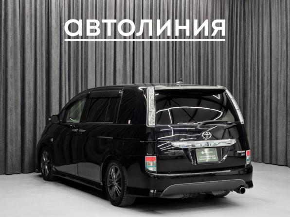 Toyota ISis I Рестайлинг с пробегом 2012 года, цена 1 270 000 рублей, 185000 км, минивэн, Автокод Объявления