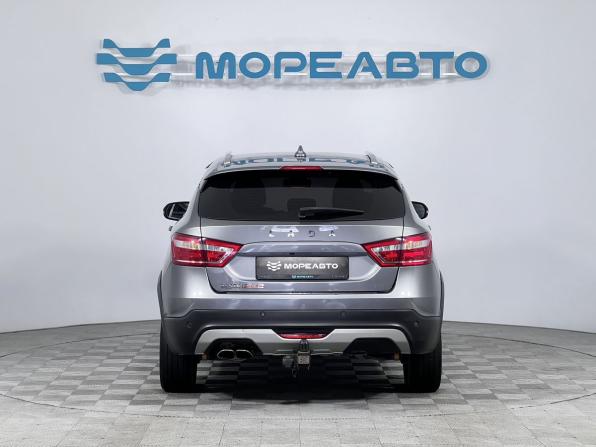 Lada (ВАЗ) Vesta I с пробегом 2018 года, цена 989 000 рублей, 101542 км, универсал, Автокод Объявления