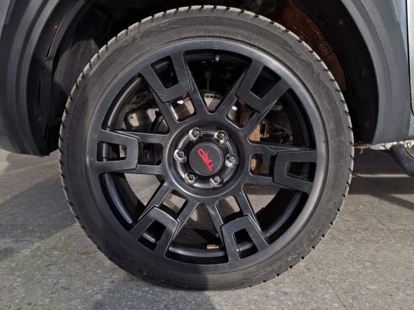 Toyota Hilux VIII с пробегом 2017 года, цена 2 742 000 рублей, 102619 км, offers.body_type.unknown, Автокод Объявления
