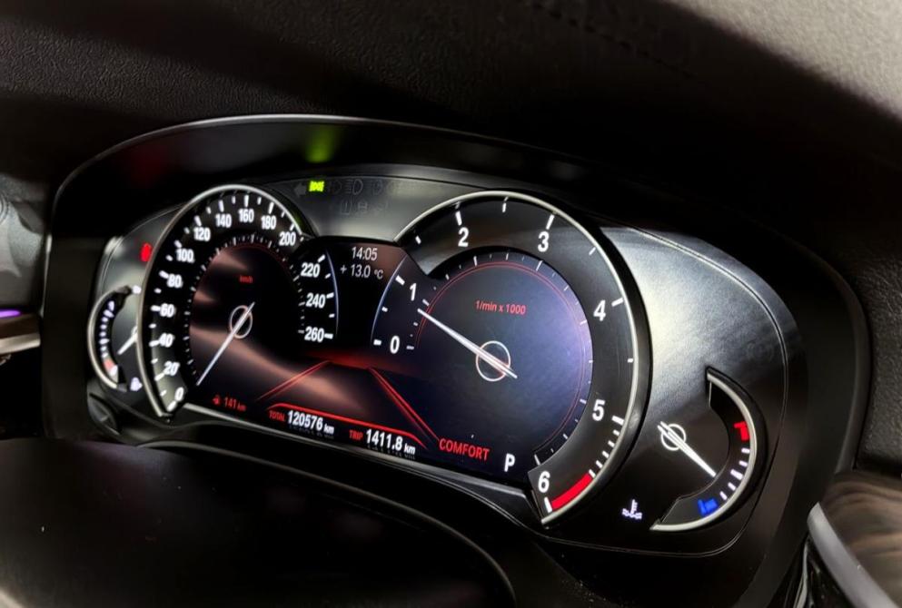 BMW 5 серии VI (F10/F11/F07) Рестайлинг Волгоград  - изображение 15