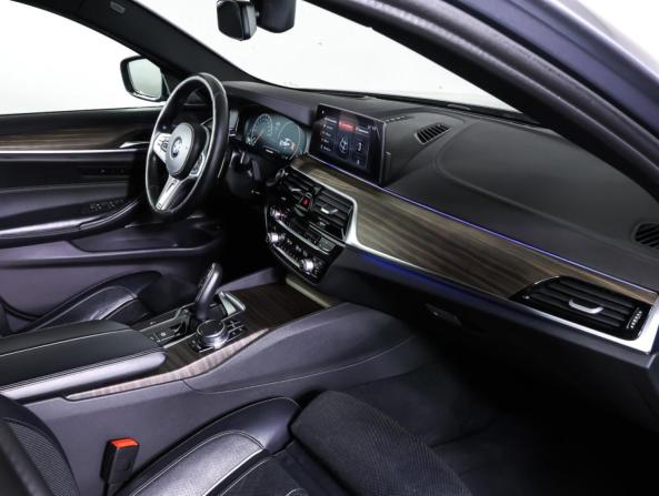 BMW 5 серии VII (G30/G31/G38) с пробегом 2018 года, цена 4 098 000 рублей, 128077 км, седан, Автокод Объявления