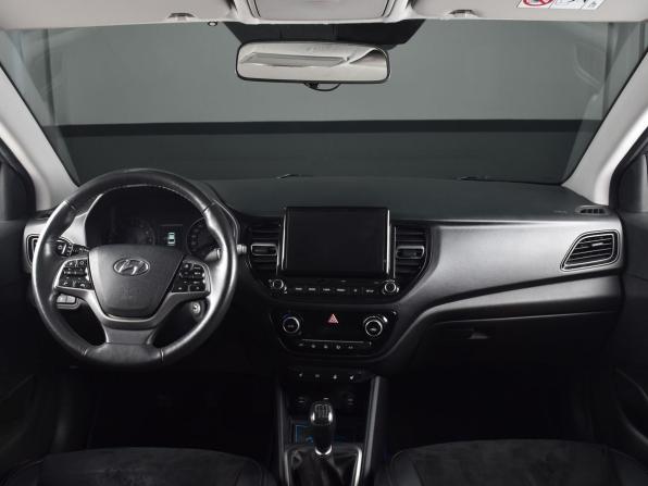 Hyundai Solaris II Рестайлинг с пробегом 2022 года, цена 1 614 995 рублей, 59891 км, седан, Автокод Объявления