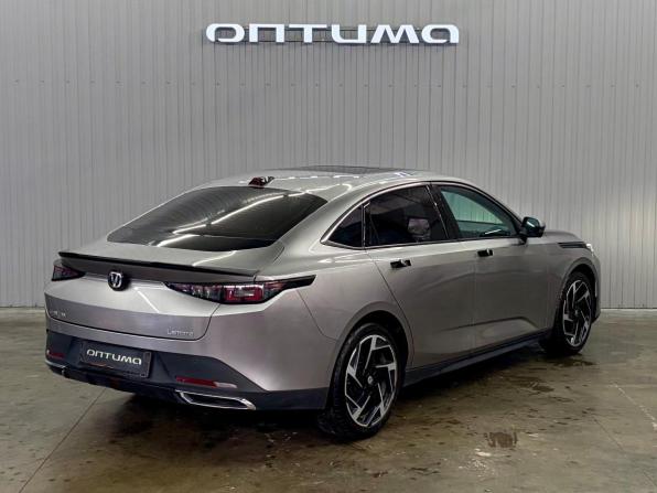 Changan Lamore с пробегом 2024 года, цена 2 047 000 рублей, 18760 км, седан, Автокод Объявления