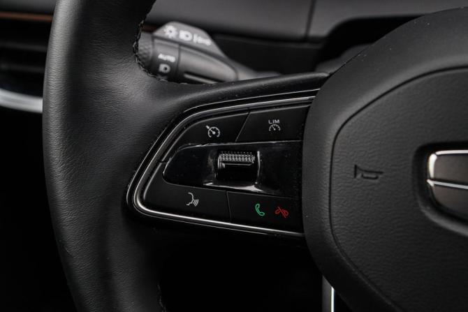 Geely Okavango I Рестайлинг с пробегом 2023 года, цена 2 690 000 рублей, 12335 км, внедорожник, Автокод Объявления