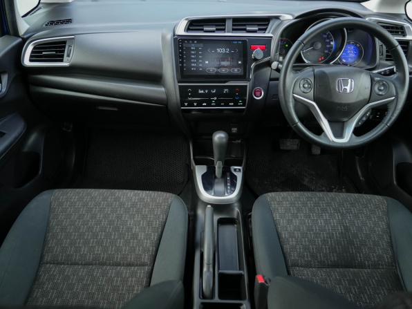 Honda Fit III Рестайлинг с пробегом 2017 года, цена 1 103 000 рублей, 164766 км, хэтчбек, Автокод Объявления