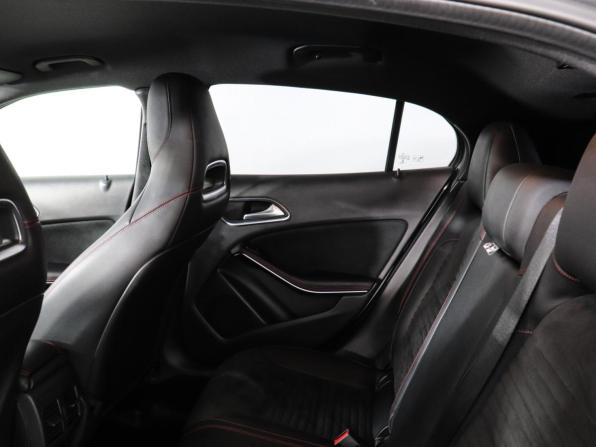 Mercedes-Benz GLA I (X156) Рестайлинг с пробегом 2018 года, цена 2 897 000 рублей, 97710 км, внедорожник, Автокод Объявления