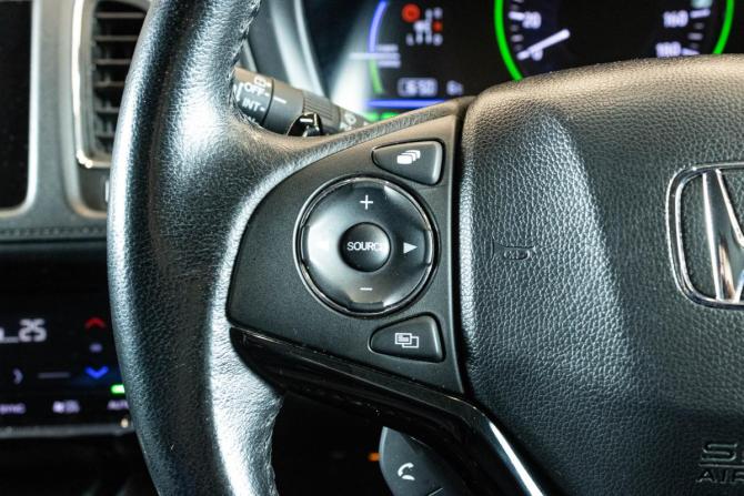 Honda Vezel I с пробегом 2014 года, цена 1 299 000 рублей, 161507 км, внедорожник, Автокод Объявления