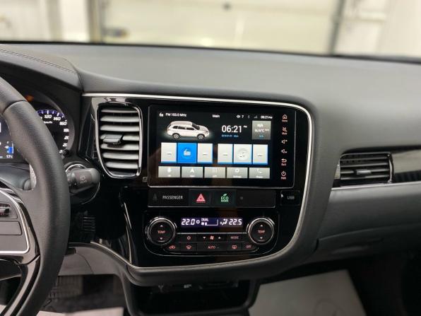 Mitsubishi Outlander III Рестайлинг 3 с пробегом 2022 года, цена 3 850 000 рублей, 900 км, внедорожник, Автокод Объявления